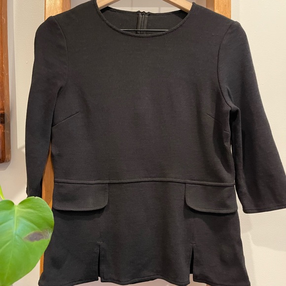 St. John SZ 6 Black Peplum 3/4 Length Sleeve Top! - Picture 2 of 14